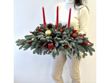 Композиция из датской ели (нобилиса) со свечами