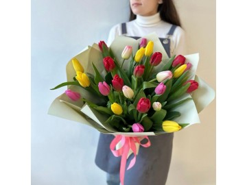 ВЕСЕННЯЯ КОЛЛЕКЦИЯ Букет из разноцветных тюльпанов