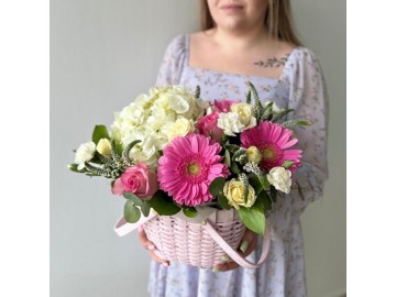 Лукошко с герберой Летняя коллекция