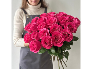 Букет из малиновых роз