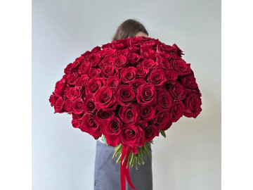Шикарный букет из красных роз