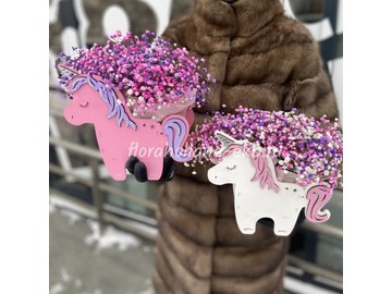 Единорог и Лама с цветной гипсофилой